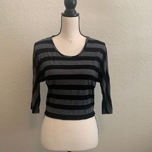 Black and grey half sleeve top